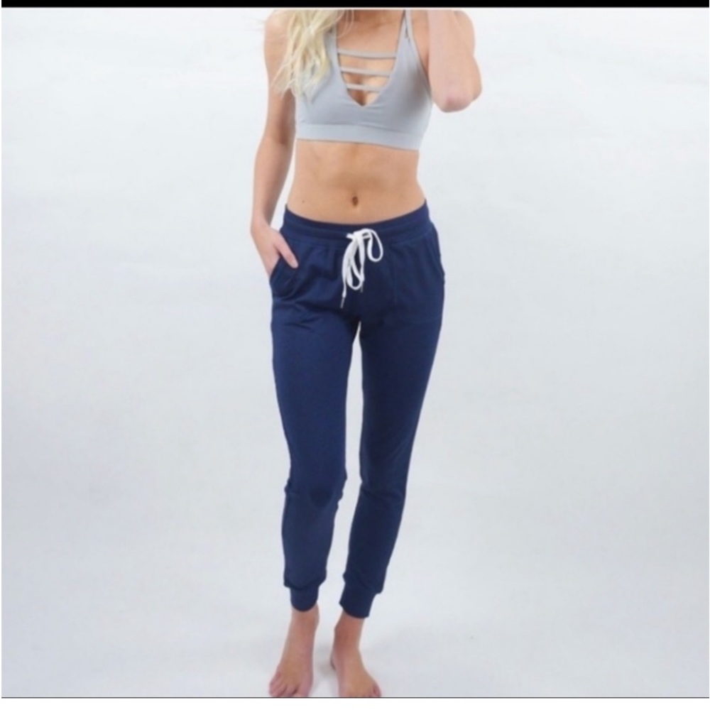 Zyia Navy Nylon Poly Joggers Size L.